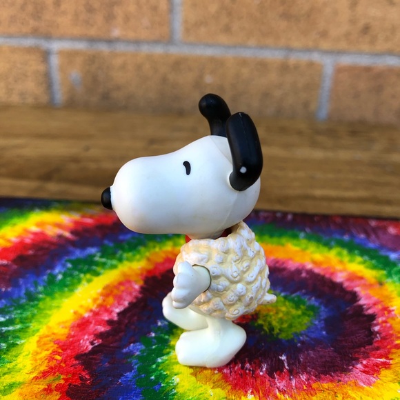 Tiny Snoopy toy PVC Peanuts figurine collectible - Picture 6 of 11